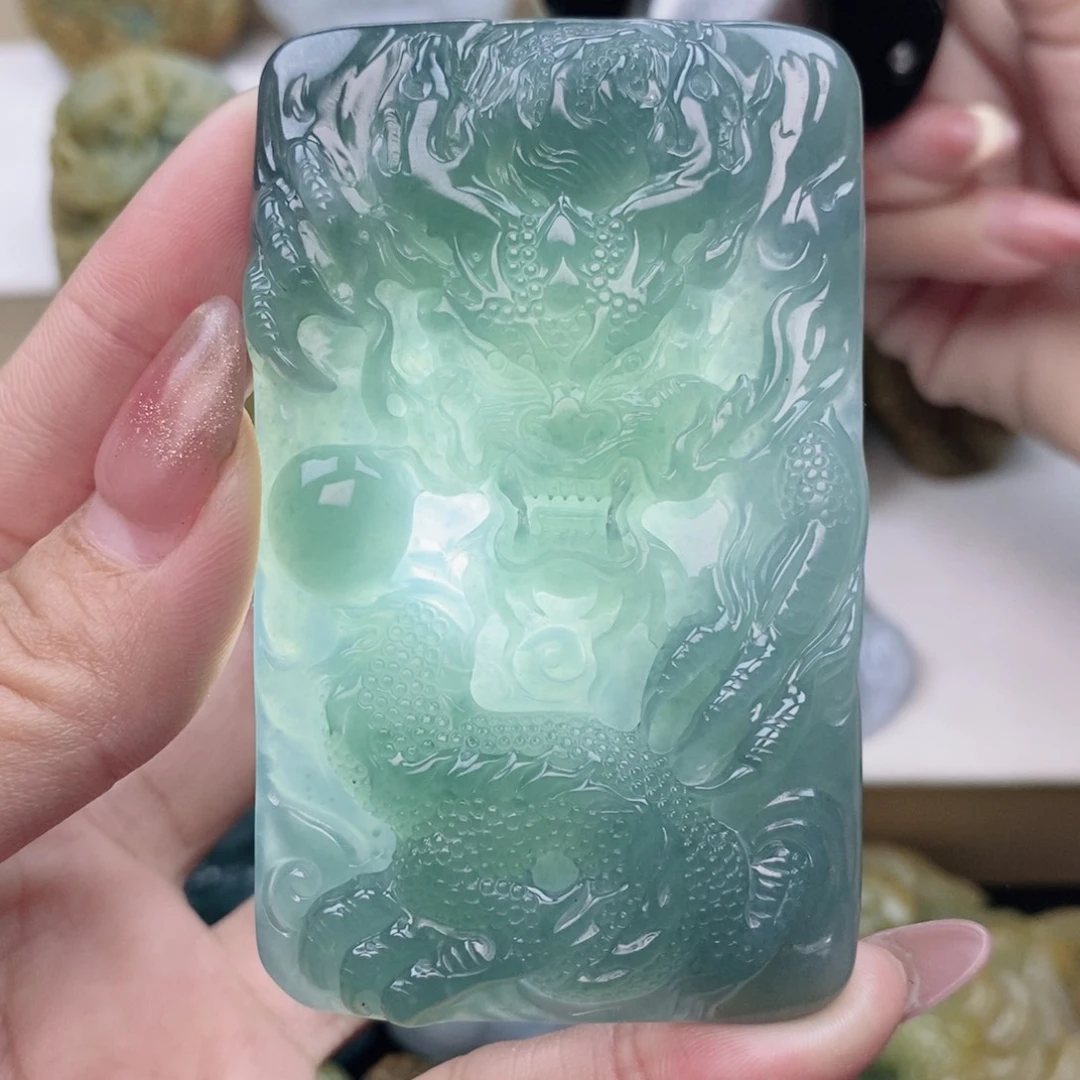 颈饰未镶嵌翡翠】