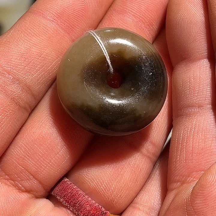 和田玉（糖玉）未镶嵌颈饰平安扣