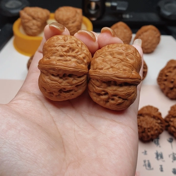 把件文玩核桃V***R元宝39