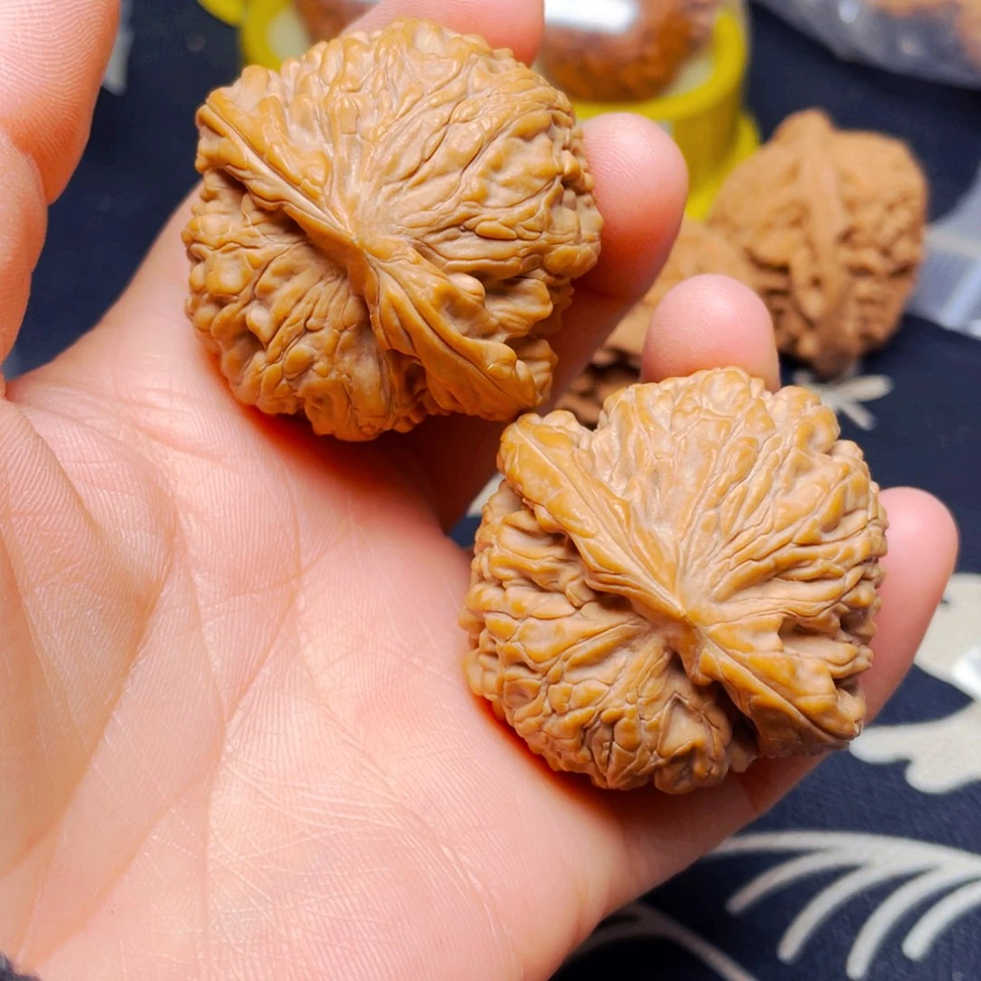 吊坠文玩核桃莲花虎头