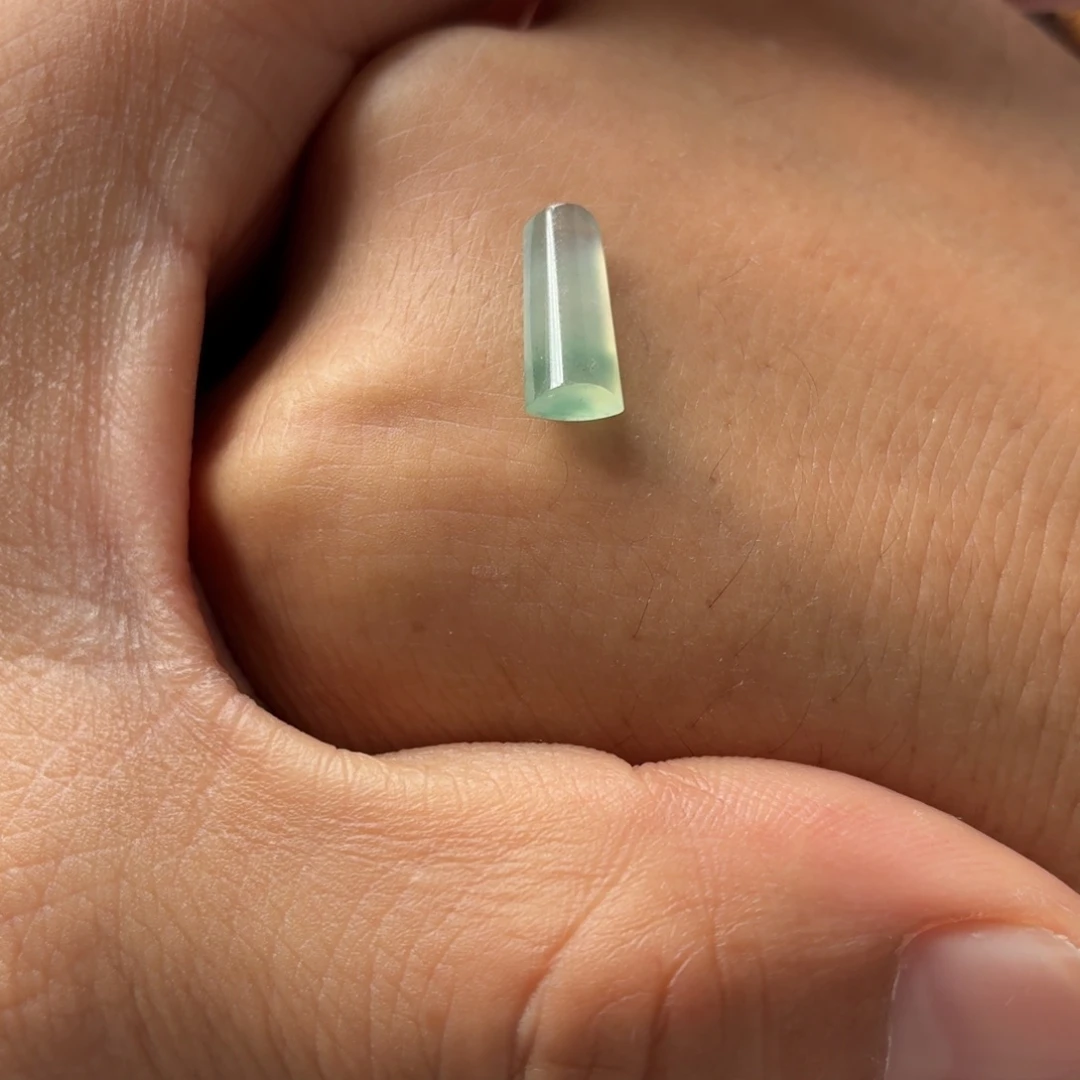 定制翡翠未镶嵌柱