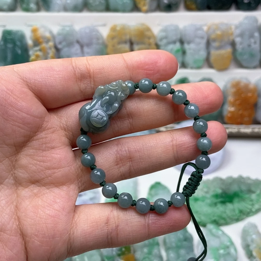 翡翠未镶嵌吊坠(赠链)