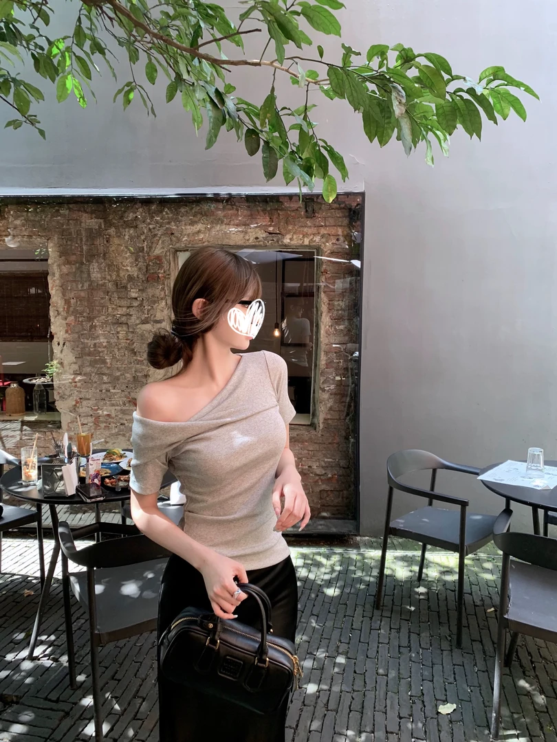 【松弛盎然】单边性感夏季露肩纽结短袖百搭休闲显瘦T恤女