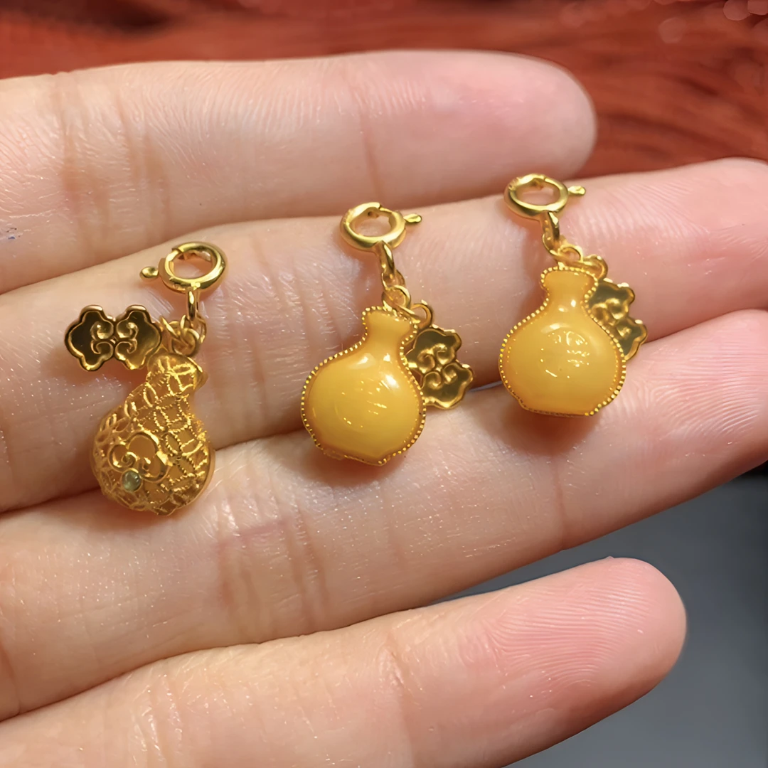 s925银蜜蜡鸡油黄如意宝瓶万能扣21x9左右一枚(A5-126)