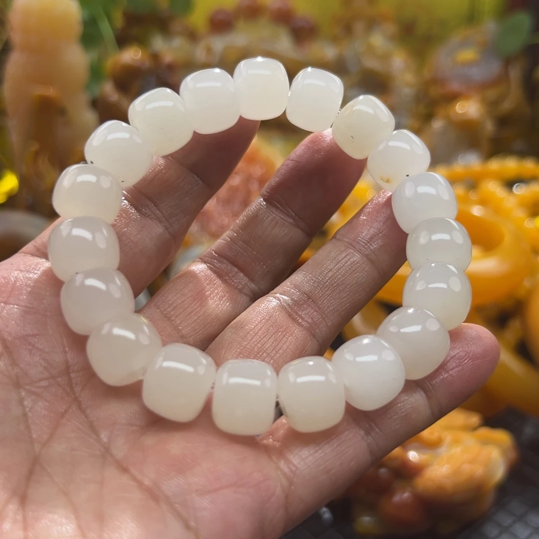 石英质玉未镶嵌颈饰