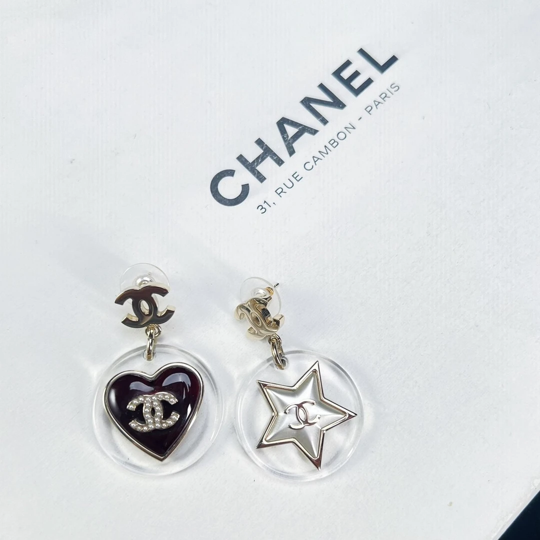 95新 Chanel/香奈儿 柚礼/香奈儿桃心星星耳钉lz507753