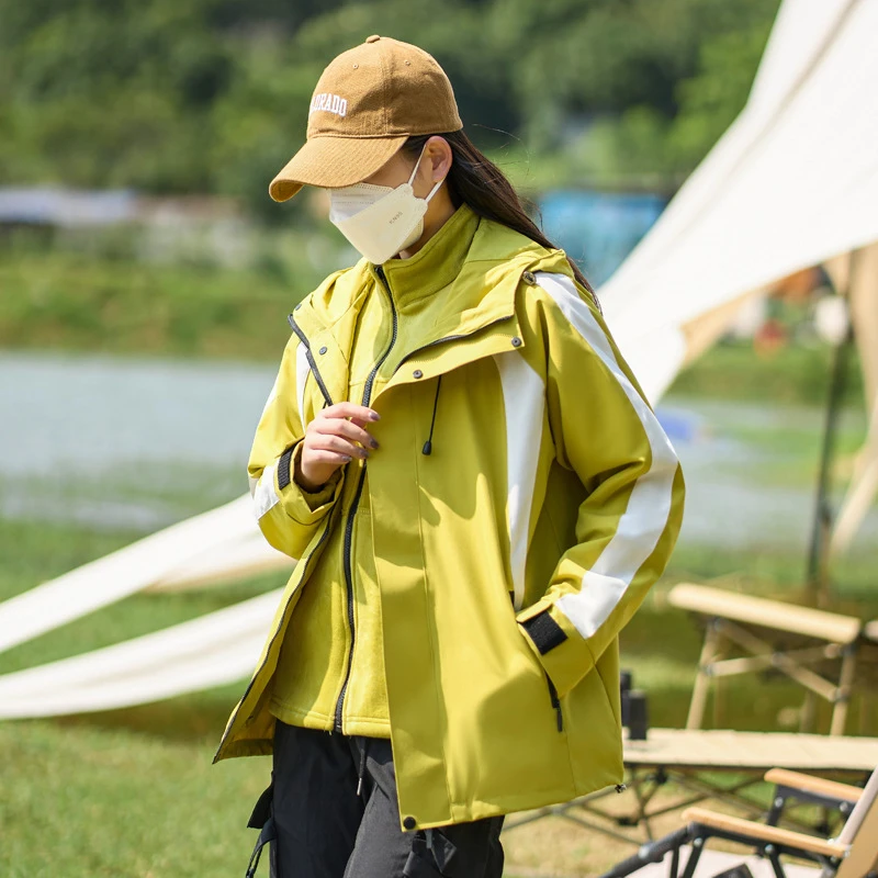 骆驼休闲经典户外冲锋衣男女款三合一防泼水透气舒适潮牌拼接时尚