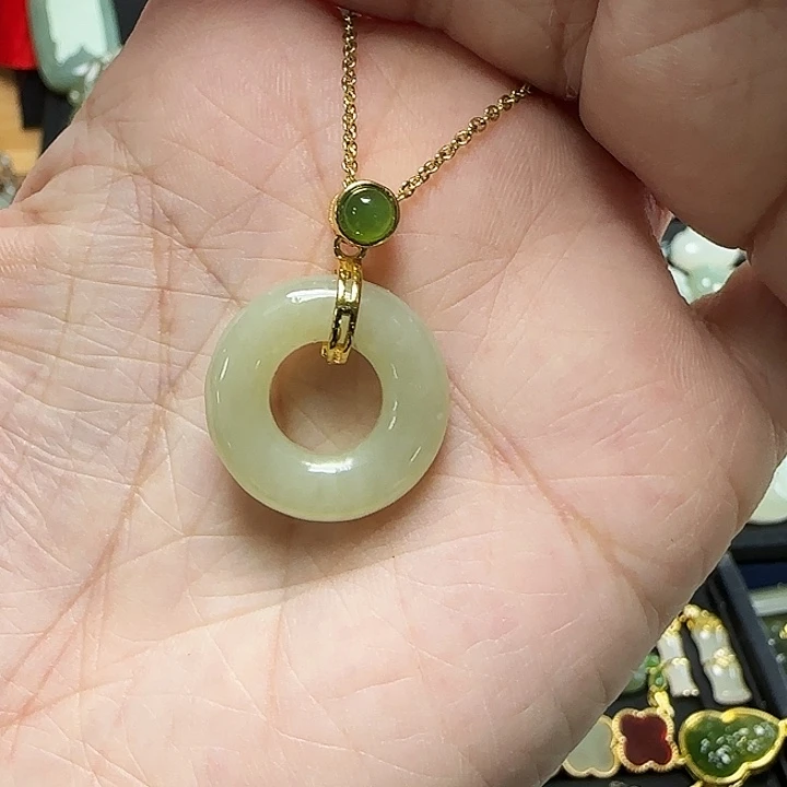 吊坠(赠链)银S925镶嵌和田玉