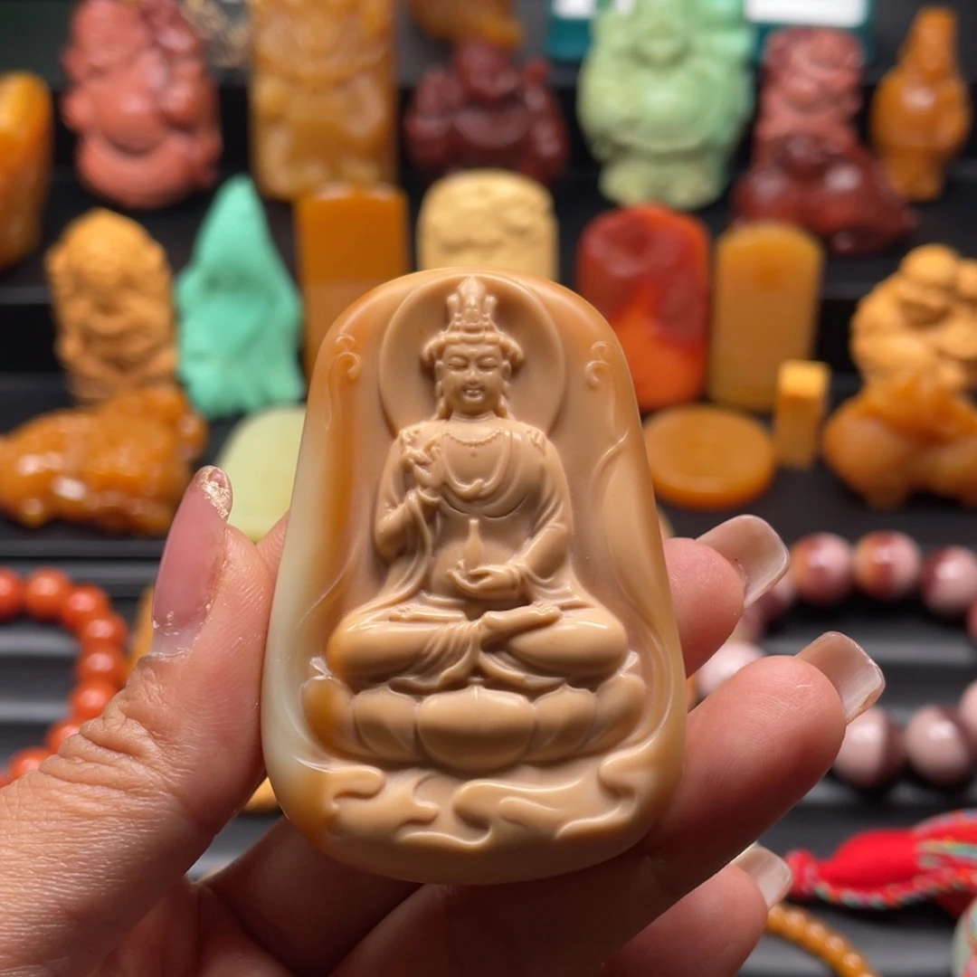 石英质玉（缅黄）未镶嵌颈饰