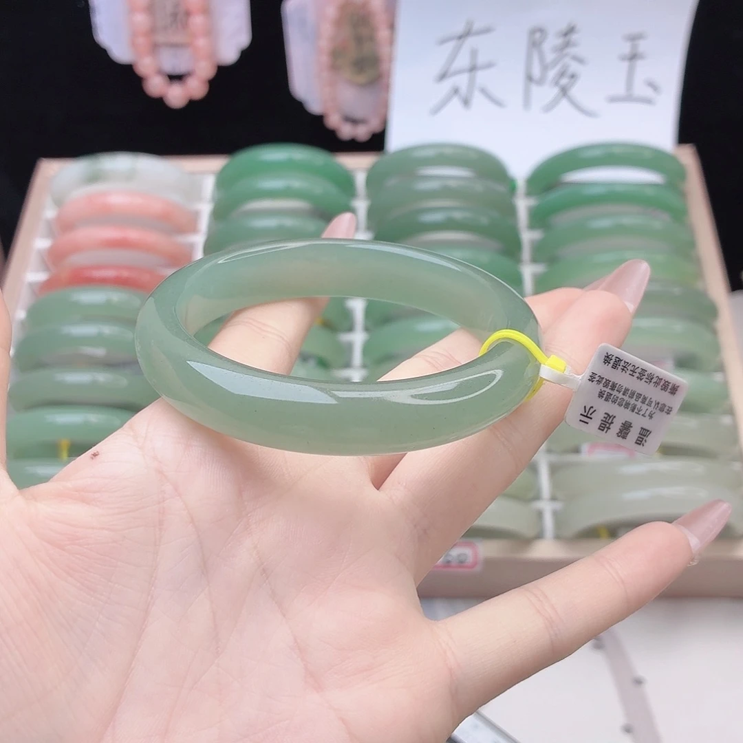 石英质玉未镶嵌手镯58