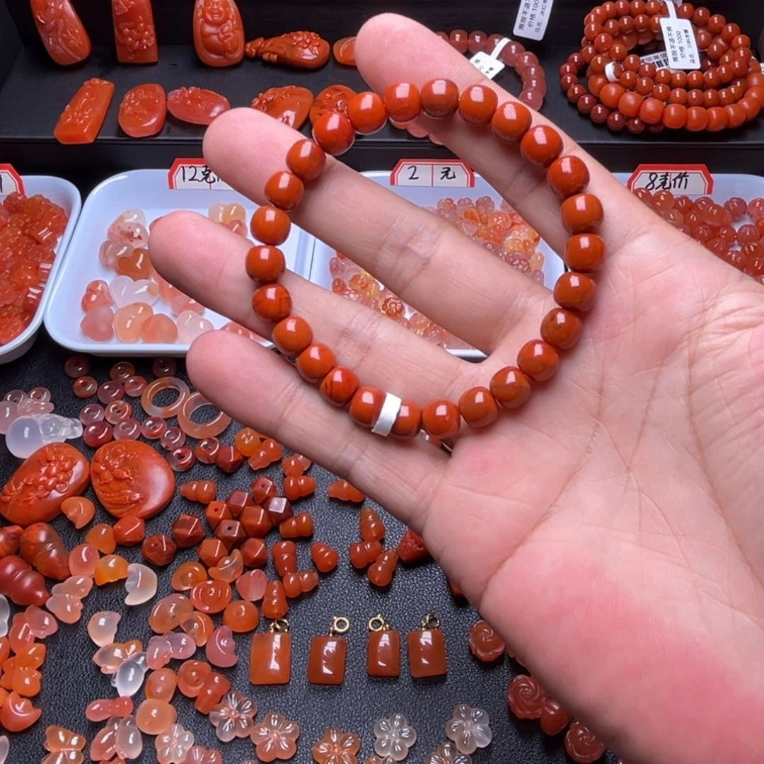 幸****南红玛瑙未镶嵌珠宝半成品