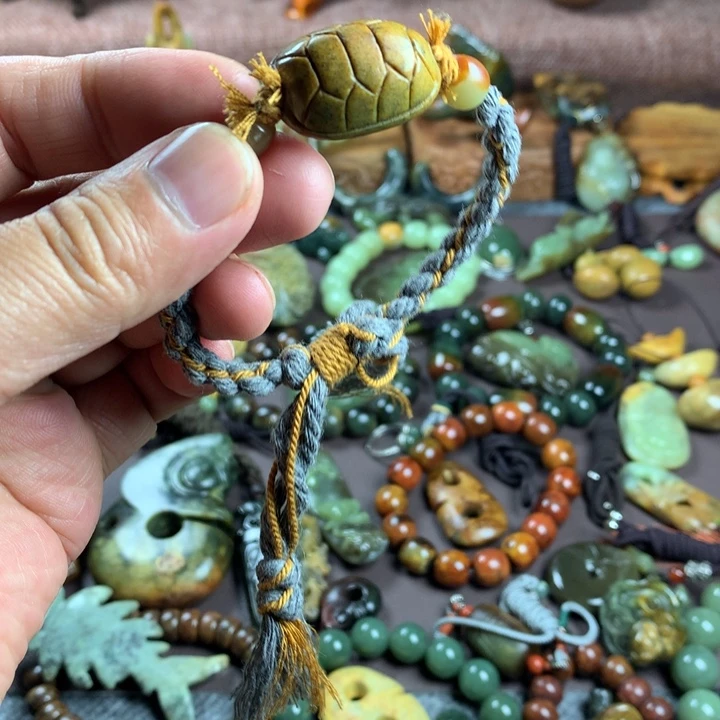 岫岩河磨玉（透闪石质玉）未镶嵌吊坠(赠链)翱***鸟