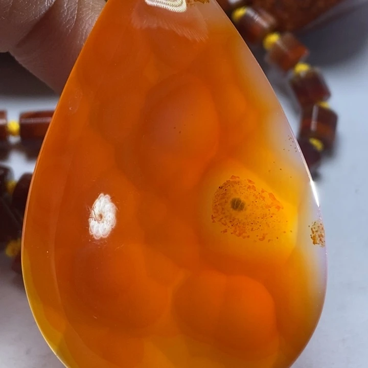玛瑙/玉髓颈饰未镶嵌