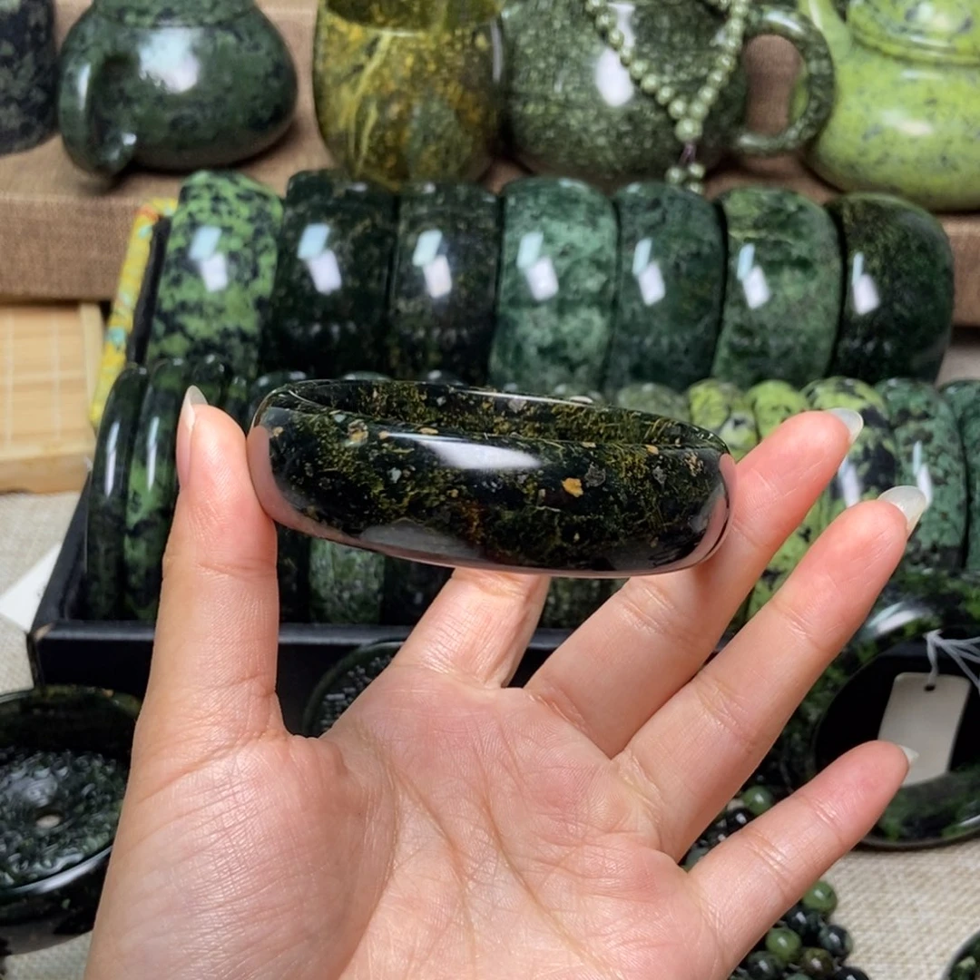 c***楼蛇纹石玉未镶嵌药王石手镯