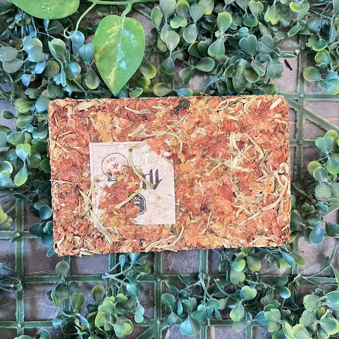 雨腾古茶  腾哥F狂“最ZN F华”创S青莲X特T 专200g/砖 （12月15）