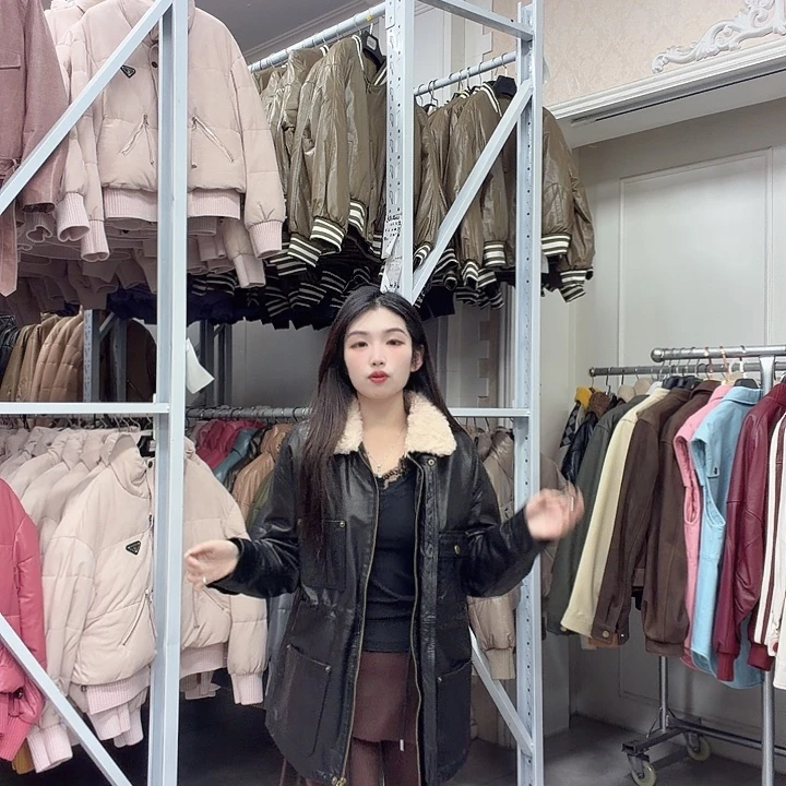 真皮牛皮羽绒服25703