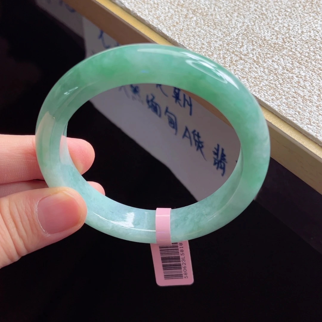 翡翠未镶嵌手镯手镯