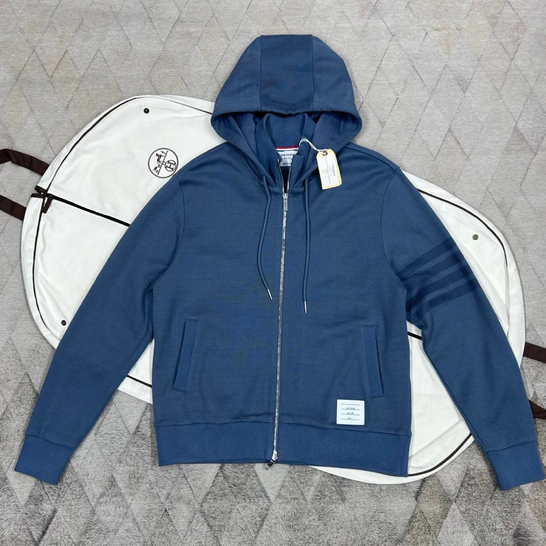全新未使用 THOMBROWNE 132942 男款连帽开衫夹克