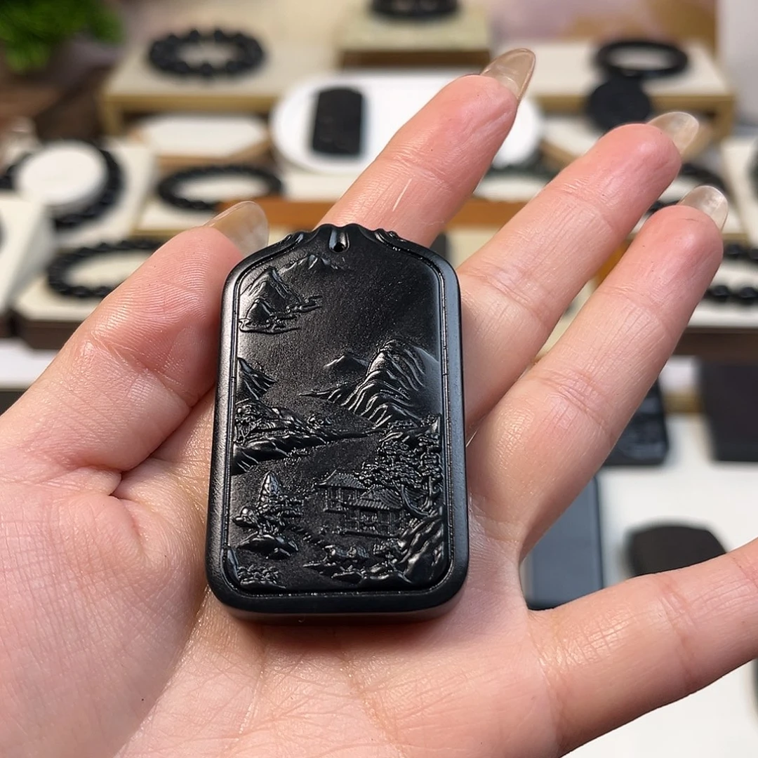 风***方和田玉（墨玉）未镶嵌颈饰山水带裂