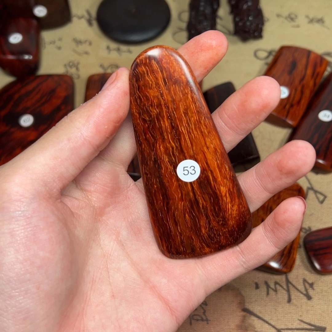 檀香紫檀（小叶紫檀）存*