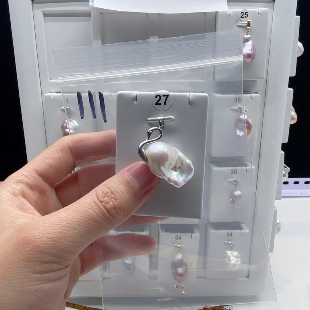 淡水珍珠合金颈饰