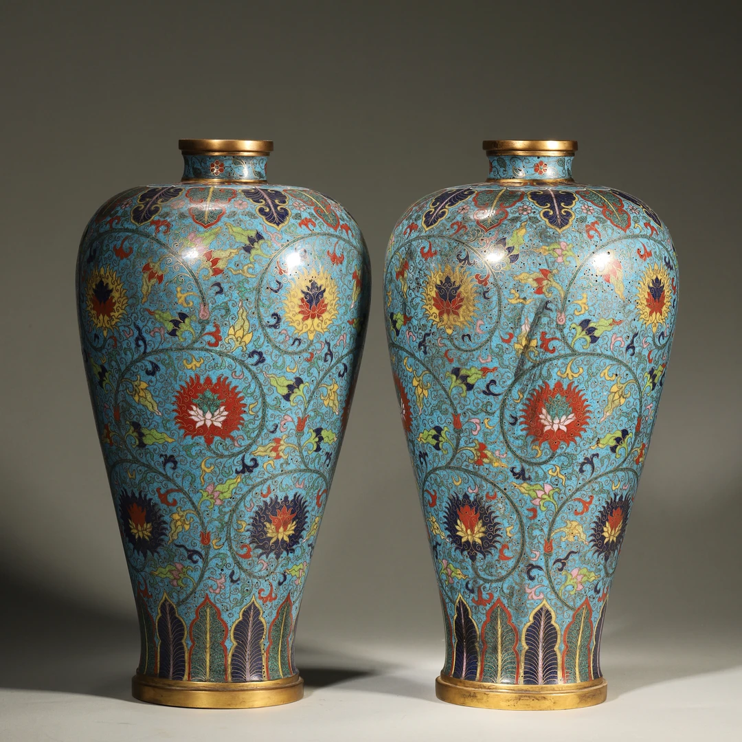 Lot18清代 景泰蓝缠枝莲纹梅瓶一对