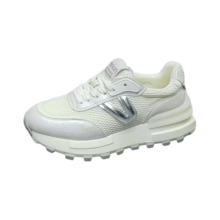 6827  25693真皮厚底阿甘鞋 （标准尺码）**米