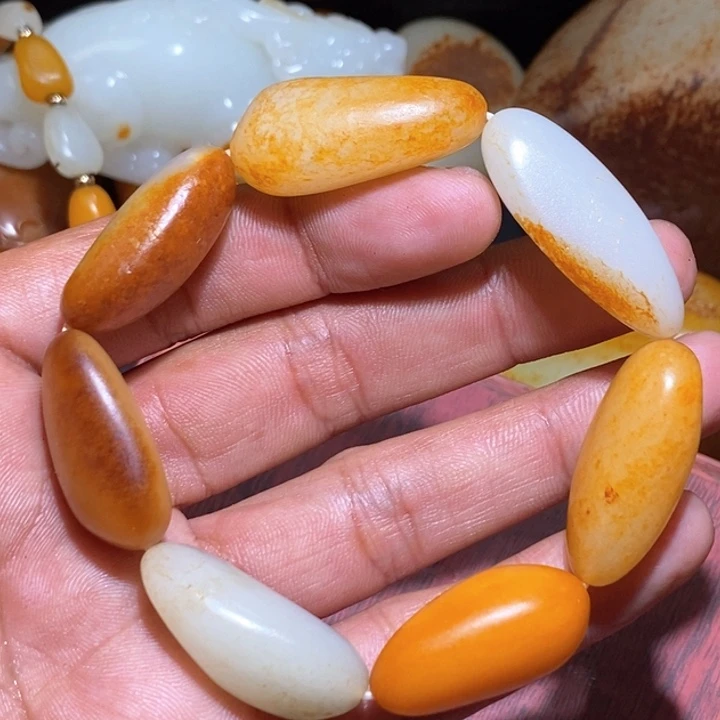 和田玉70克原石手串未镶嵌