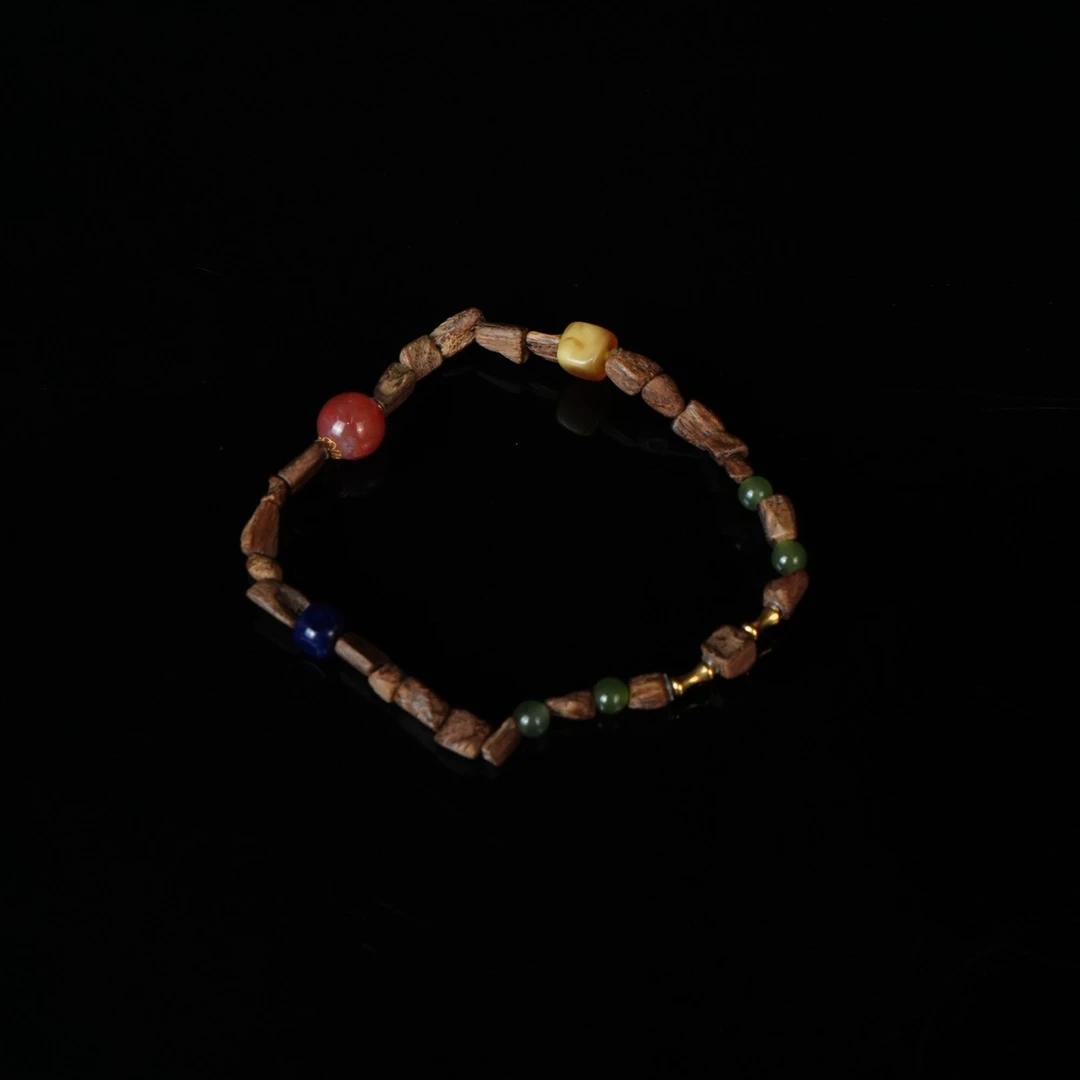 A6453 越南惠安沉香随形手链 /2.7g