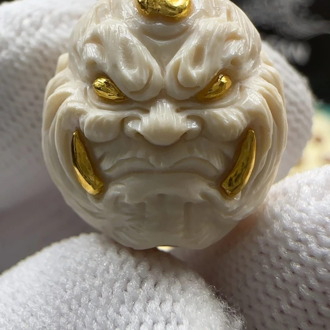 吊坠猴头核桃獠牙佛爷镶嵌24k