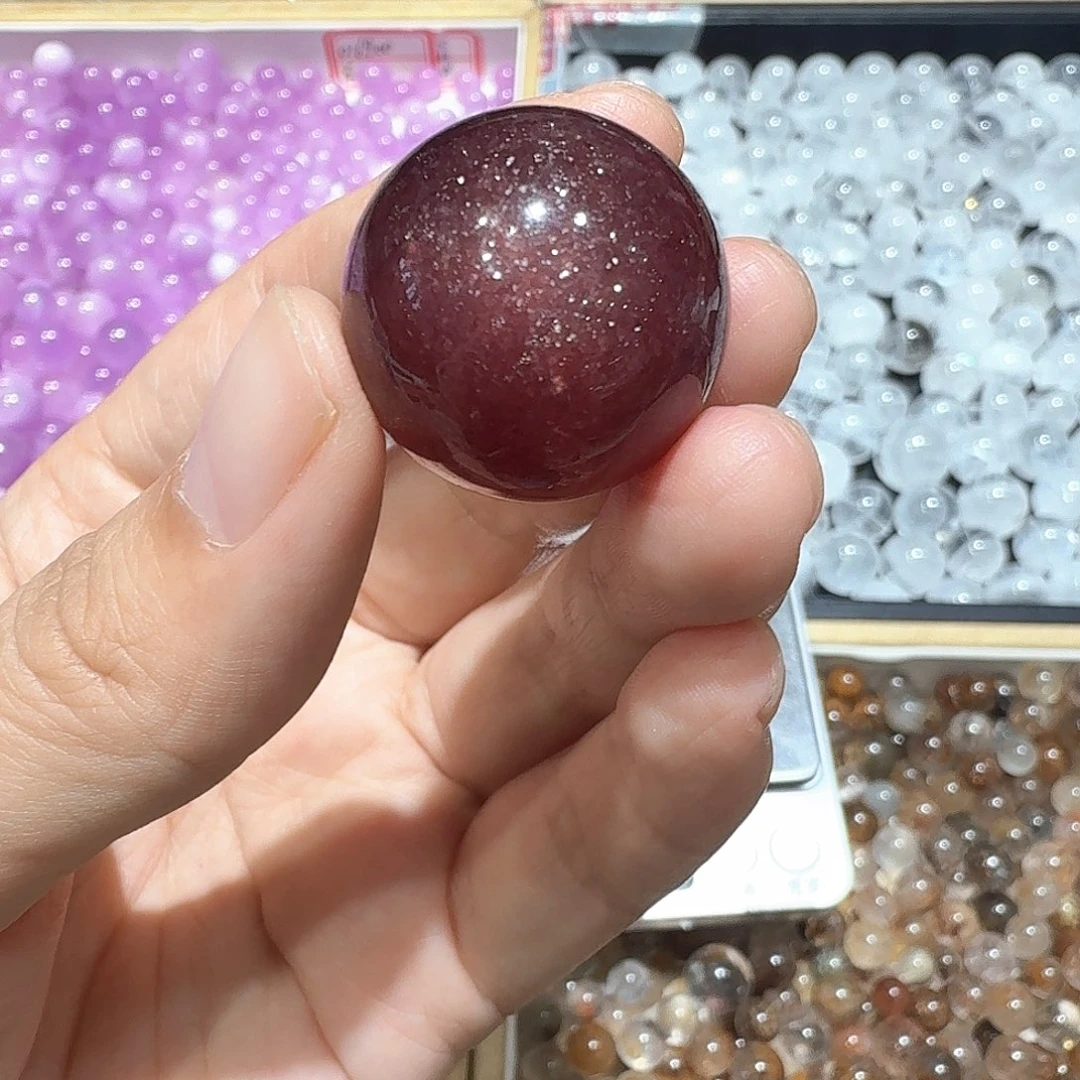 石英岩玉未镶嵌珠宝半成品草莓晶24.5mm