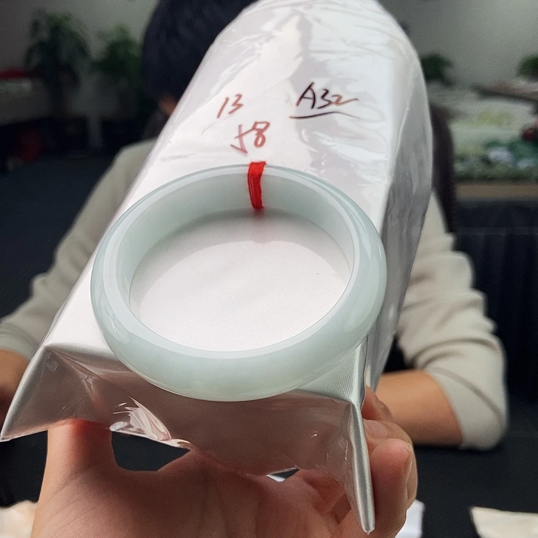 翡翠未镶嵌手镯拍一发一