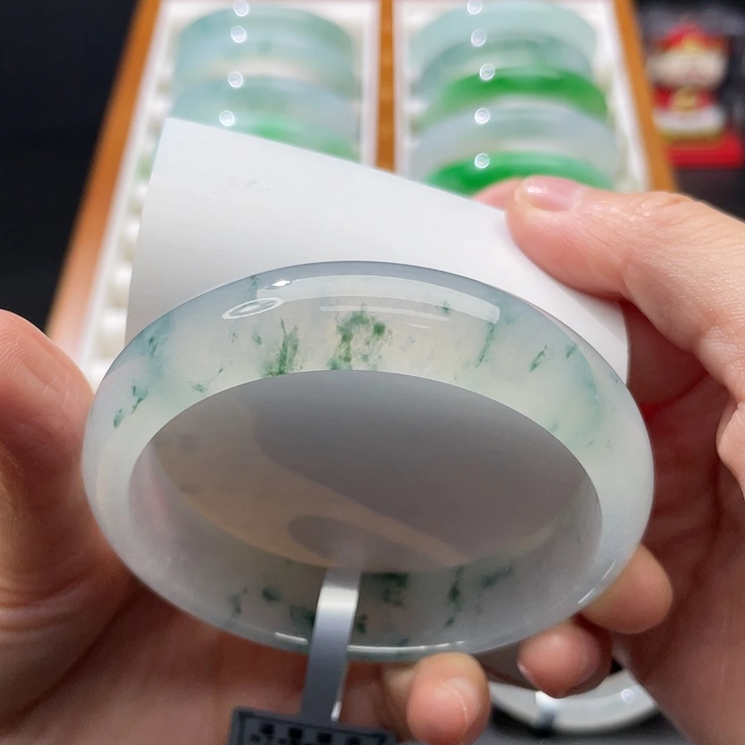 翡翠未镶嵌手镯58.4冰飘花