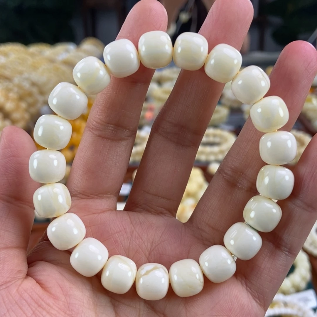 未镶嵌琥珀珠宝奇石11同料瓷白蜡老型17.4