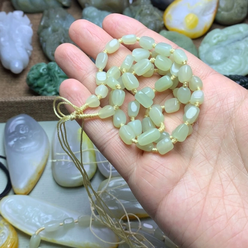 【闪购商品】颈饰未镶嵌和田玉