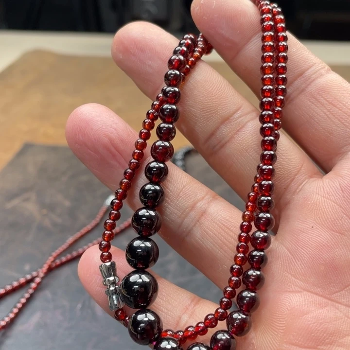 石榴石颈饰未镶嵌