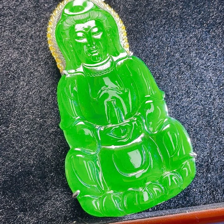 翡翠颈饰未镶嵌46，