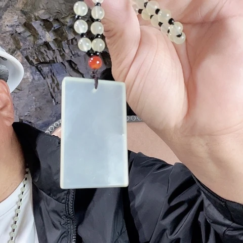 蛇纹石玉未镶嵌珠宝奇石