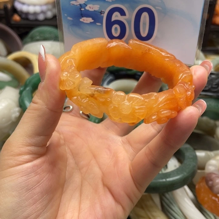 石英岩玉未镶嵌手镯