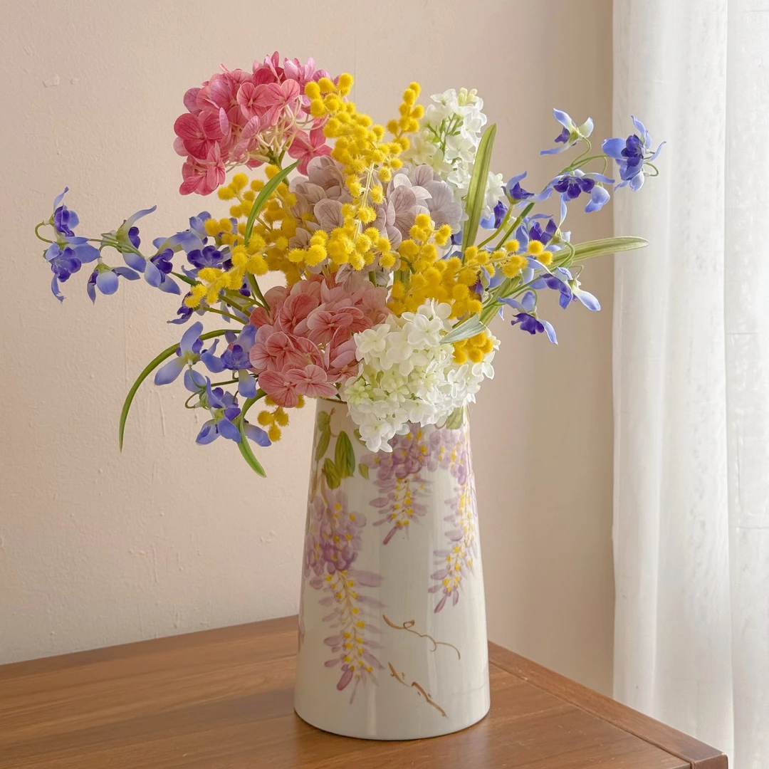 景德镇陶瓷手绘花瓶高度22口径10厘米左右