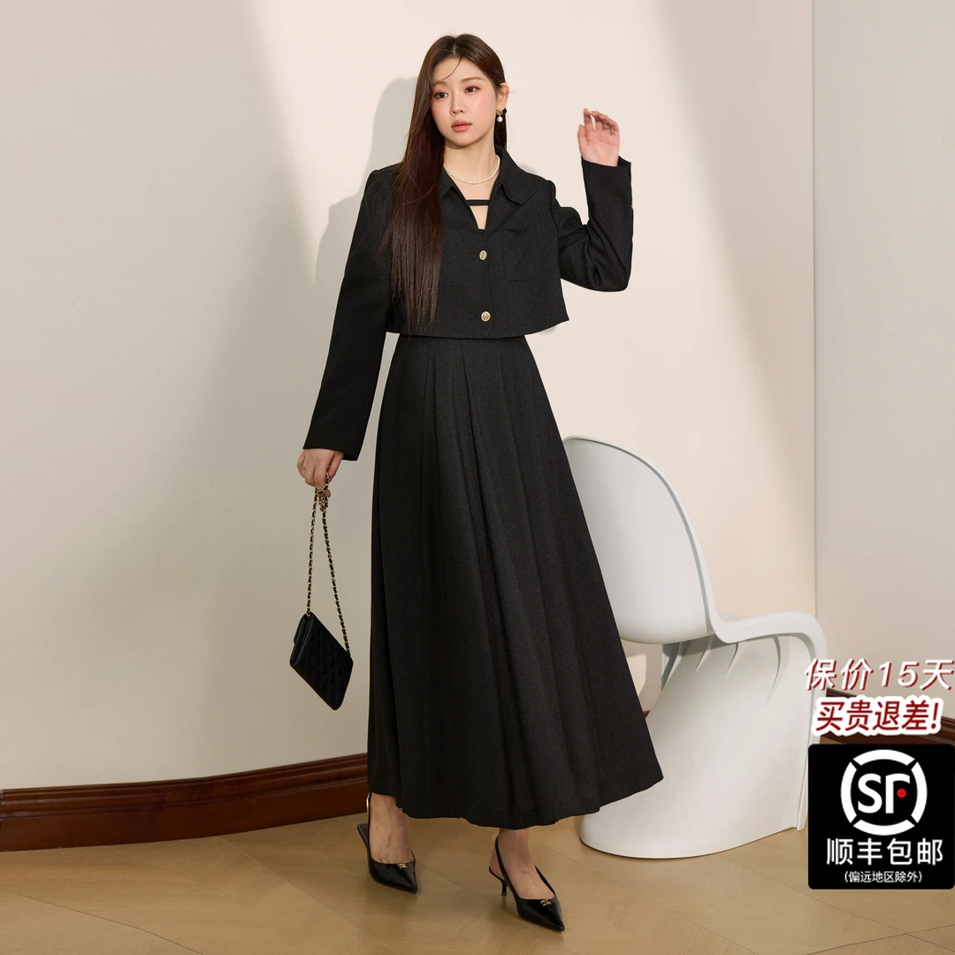 大码微胖mm气质短款外套黑色吊带连衣裙秋季新款显瘦秋冬服装