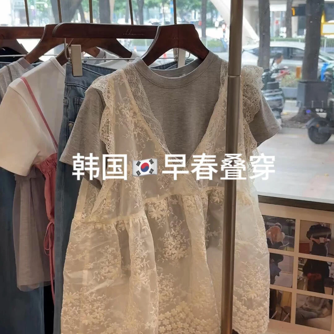 夏日独特绝美漂亮小套装女正肩短袖T恤叠穿V领钩花背心吊带两件套
