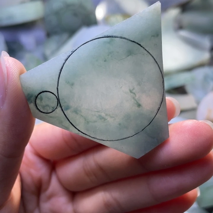 定制翡翠未镶嵌扣子