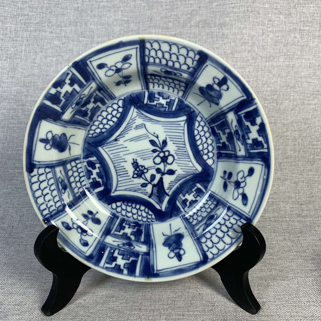 清代青花花卉博古盘古瓷器国营镇江市文物商店库出5239266