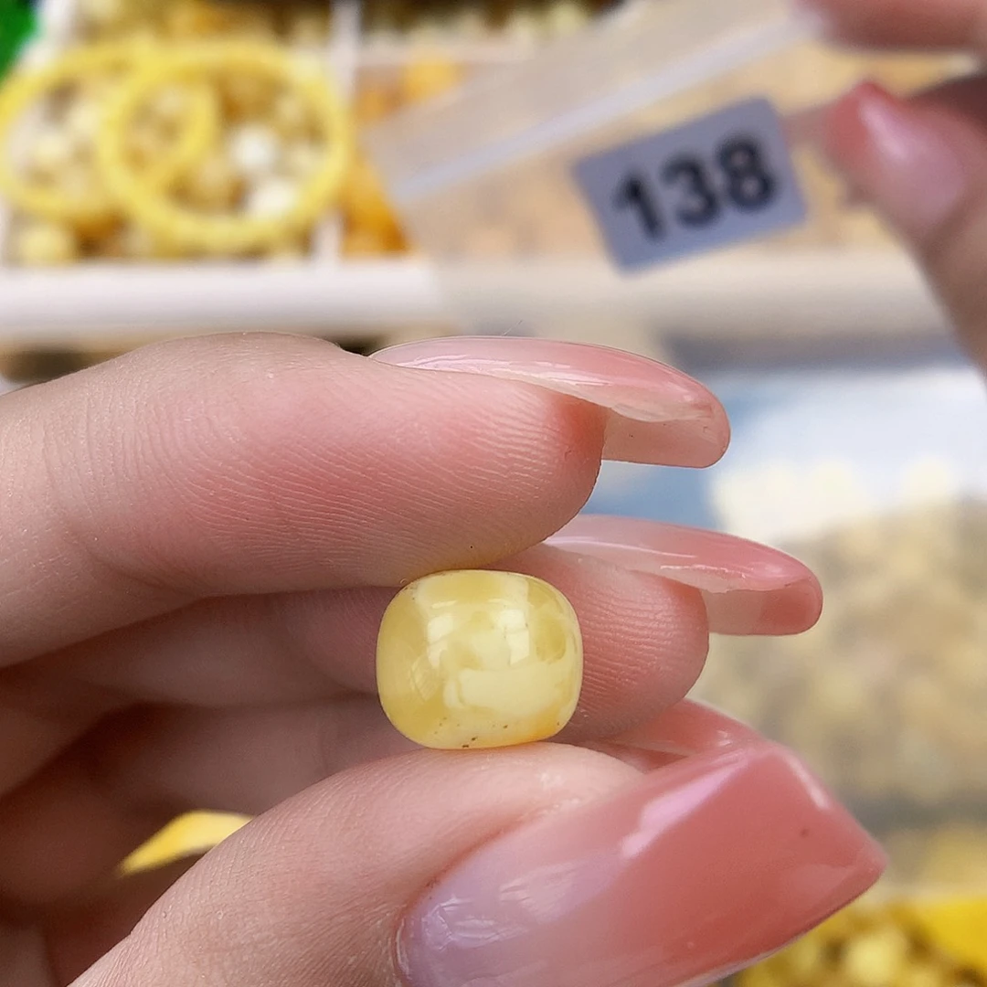 未镶嵌琥珀珠宝奇石1.0