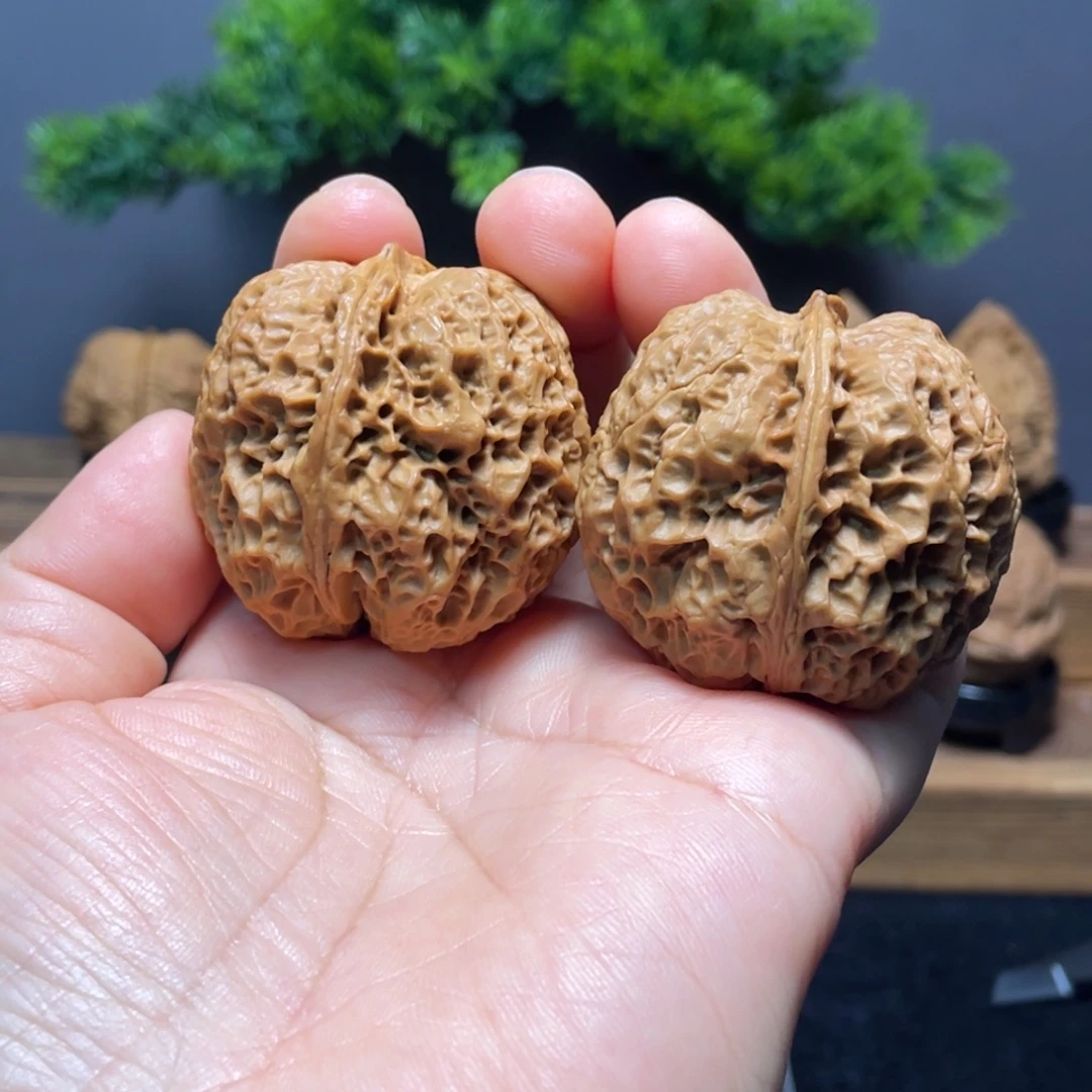 上***衡文玩核桃吊坠龙鳞王