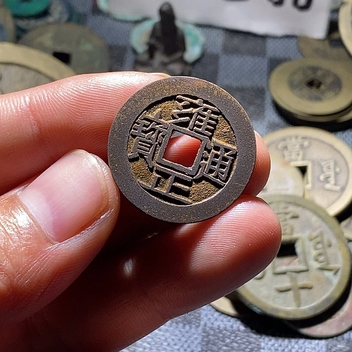 砥***对铜现代工艺品仿制品