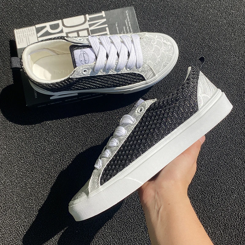 夏季白色板鞋男款2025新款爆款银色潮鞋男生男款莆田休闲鞋子透气