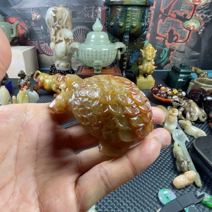 和田玉颈饰未镶嵌小****）