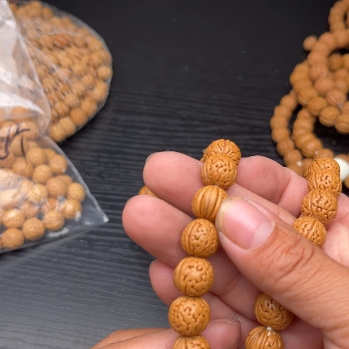 帅***༽木质类脖挂966元优惠活动